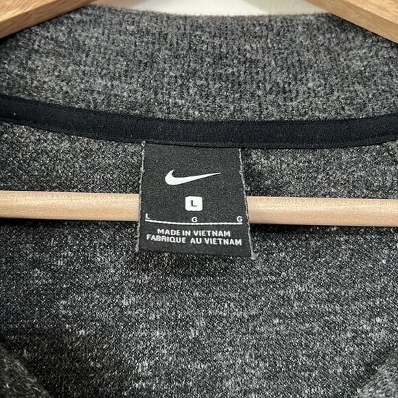 Nike Men's 1/4 Zip Pullover Sweatshirt - Picture 3 of 5